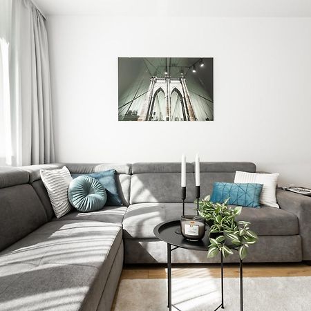 Apartament Near Sky Tower Free Parking For 2 Cars Вроцлав Экстерьер фото
